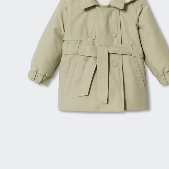 Brand new!!!
Mango Faux shearling interior jacket. Size 18-24m - Picture 4 of 5